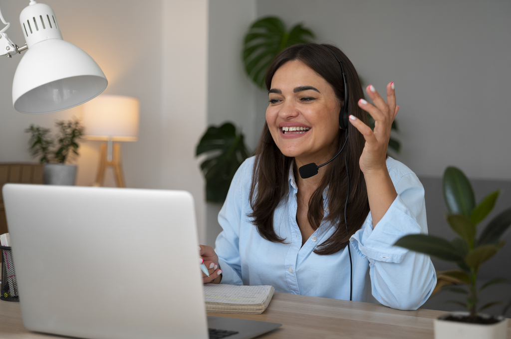 business-woman-video-call-meeting-laptop-1700122-pxhere.com_